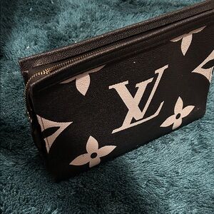 Black and White Floral Pouch